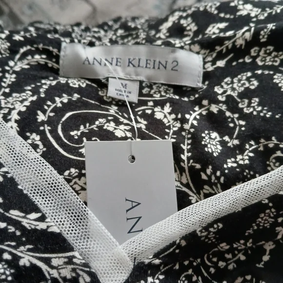 ANNE Klein 2. Size M. PAJAMA SET - Picture 4 of 9